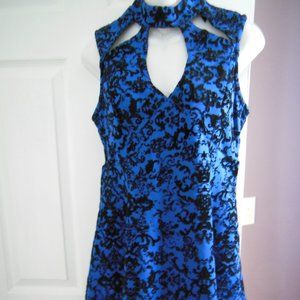 TRIXXI VELVET DRESS. BLACK DESIGN IS VELVET. SIZE XL. MINI DRESS. LIKE NEW.